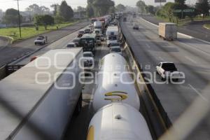 TRÁFICO EN AUTOPISTA POR OBRAS