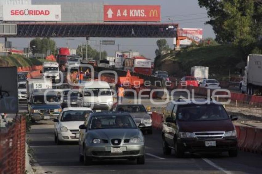 TRÁFICO EN AUTOPISTA POR OBRAS