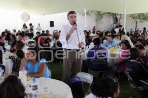 TONY GALI CON RED DE MUJERES