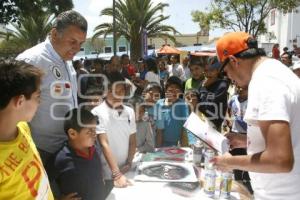 FRANCO RODRÍGUEZ CON JÓVENES SKATES