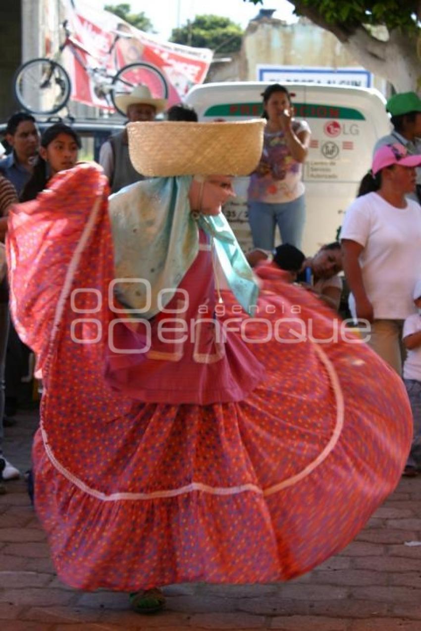 FESTIVAL INDIOS VIEJITOS . DÍA DEL PADRE