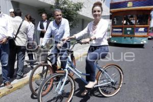 FRANCO RODRÍGUEZ Y LAURA BALLESTEROS RECORREN LA 25 PONIENTE EN BICI