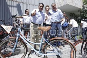 FRANCO RODRÍGUEZ Y LAURA BALLESTEROS RECORREN LA 25 PONIENTE EN BICI