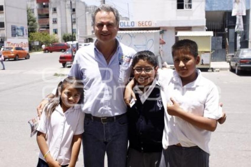 PABLO RODRIGUEZ CANDIDATO DISTRITO 14 PUEBLA UNIDAD EN XILOTZINGO