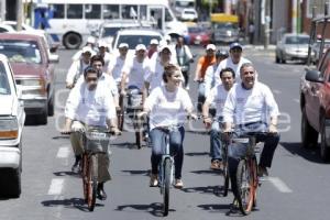 FRANCO RODRÍGUEZ Y LAURA BALLESTEROS RECORREN LA 25 PONIENTE EN BICI