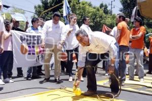 FRANCO RODRÍGUEZ Y LAURA BALLESTEROS REALIZAN PINTA DE CEBRAS