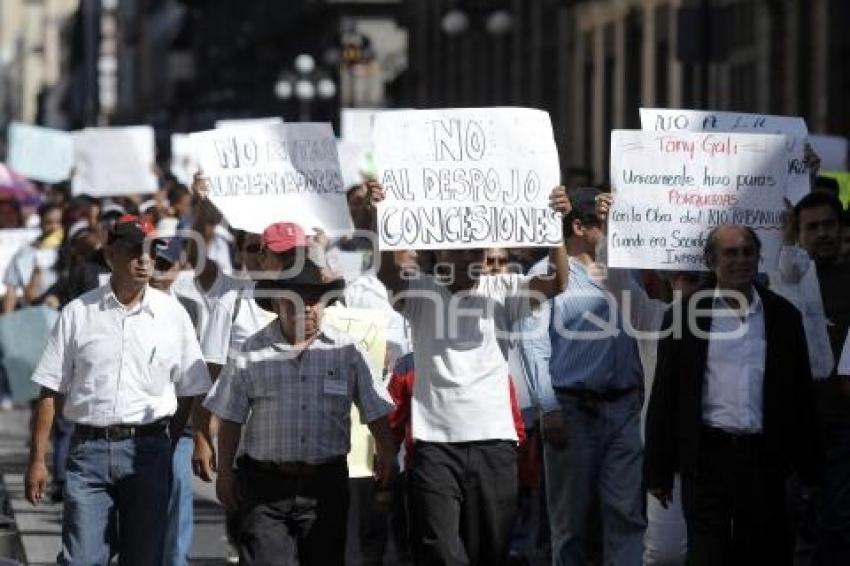 MANIFESTACIÓN EN CONTRA DEL METROBÚS