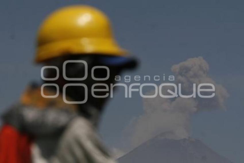 PEQUEÑA EXPLOSIÓN DEL POPOCATÉPETL