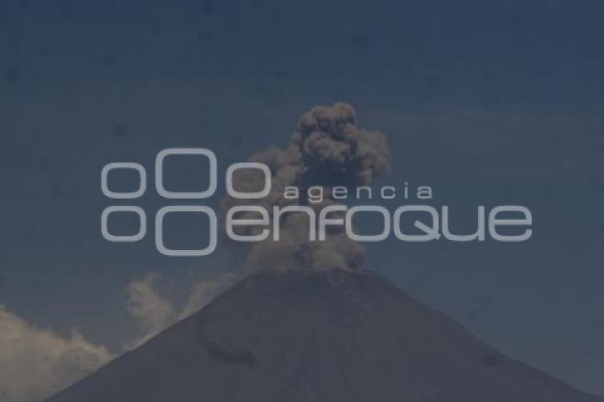 PEQUEÑA EXPLOSIÓN DEL POPOCATÉPETL