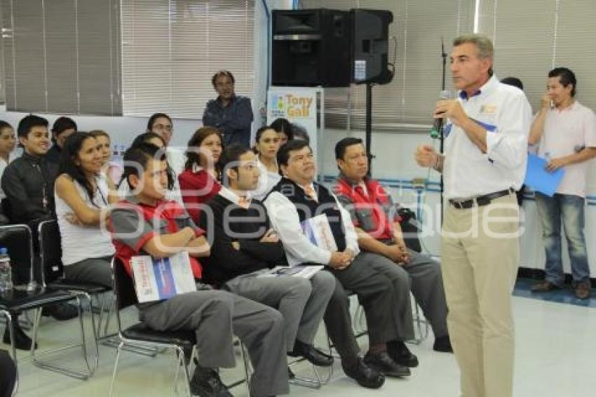 CAMPAÑAS. TONY GALI