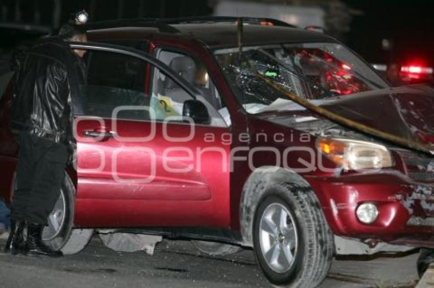 NOTA ROJA . CAMIONETA BALEADA
