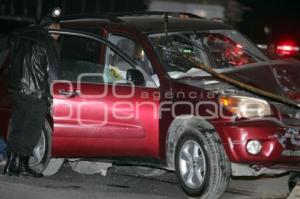 NOTA ROJA . CAMIONETA BALEADA