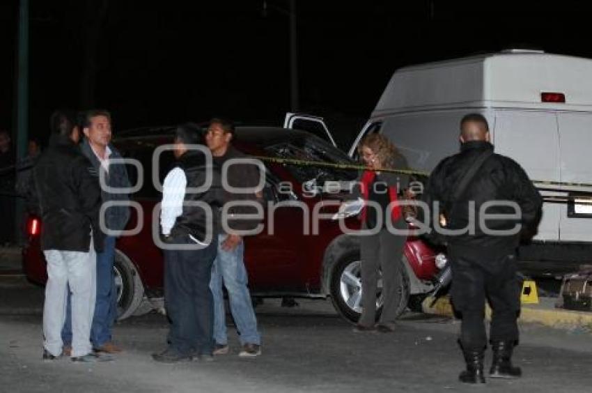 NOTA ROJA . CAMIONETA BALEADA