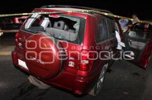 NOTA ROJA . CAMIONETA BALEADA