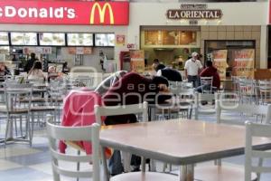 CENTRO COMERCIAL . FAST FOOD