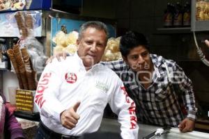 ENRIQUE AGÜERA CON COMERCIANTES DEL CENTRO HISTÓRICO