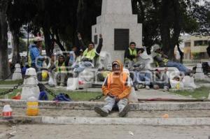 TRABAJADORES DE LA CONSTRUCCIÓN
