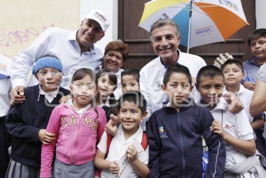 FRANCO RODRÍGUEZ Y TONY GALI RECORREN CALLES DEL CENTRO HISTÓRICO