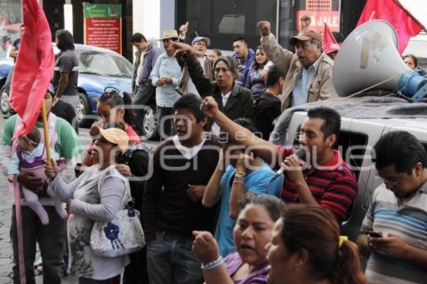 ANTORCHISTAS EN GOBERNACIÓN MUNICIPAL