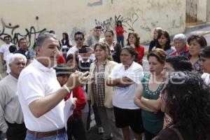 FRANCO RODRÍGUEZ RECORRE COLONIA MÁRTIRES DEL TRABAJO