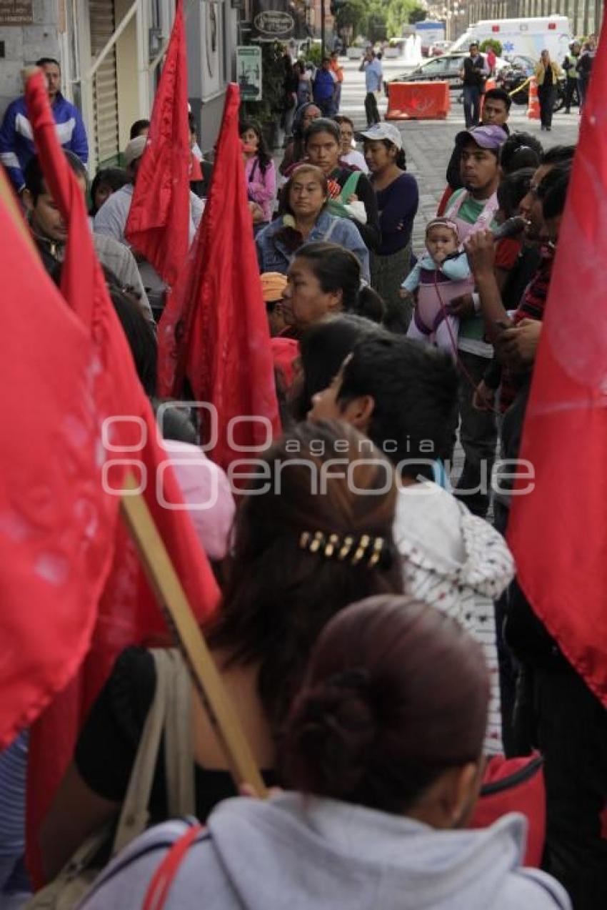 ANTORCHISTAS EN GOBERNACIÓN MUNICIPAL