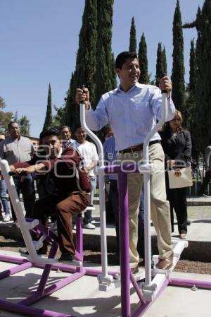 INAUGURAN GIMNASIO AL AIRE LIBRE