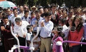 INAUGURAN GIMNASIO AL AIRE LIBRE