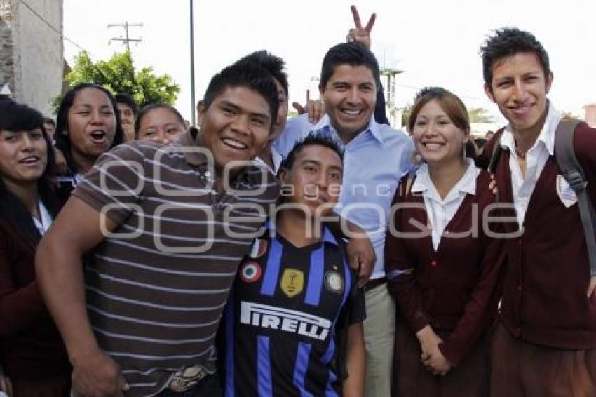 INAUGURAN GIMNASIO AL AIRE LIBRE