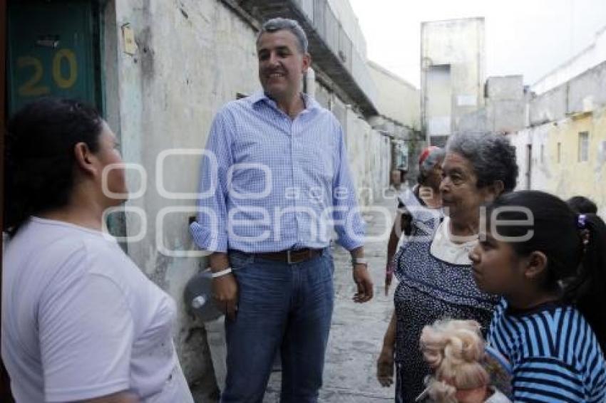 FRANCO RODRÍGUEZ SE REÚNE CON VECINOS DE ANALCO