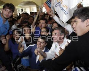 TONY GALI CON JÓVENES