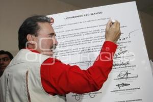 FIRMA COMPROMISOS LEGISLATIVOS PRI