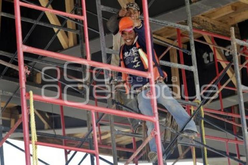 OBRA BULEVAR VALSEQUILLO Y 5 DE MAYO