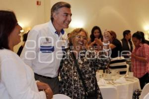 TONY GALI SE REÚNE CON COMITÉS VECINALES