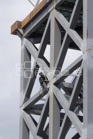 CONTINÚAN TRABAJOS EN EL TELEFÉRICO