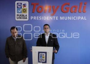 JAVIER LOZANO . PUEBLA UNIDA