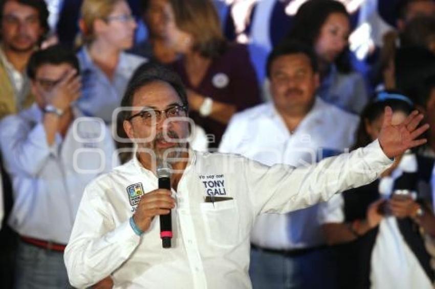 SUSY RIESTRA. CIERRE DE CAMPAÑA