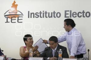 SESIÓN DEL INSTITUTO ELECTORAL DEL ESTADO. IEE