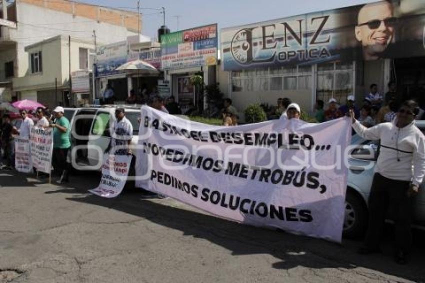 TRANSPORTISTAS CONTRA LA LÍNEA DOS DE RUTA