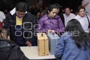 LLEGAN PAQUETES ELECTORALES A OFICINAS DISTRITALES