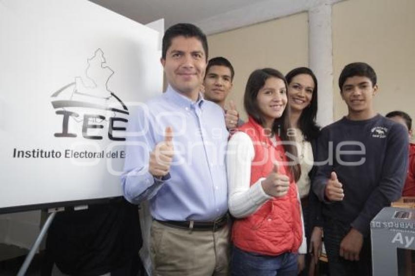 ELECCIONES. EDUARDO RIVERA