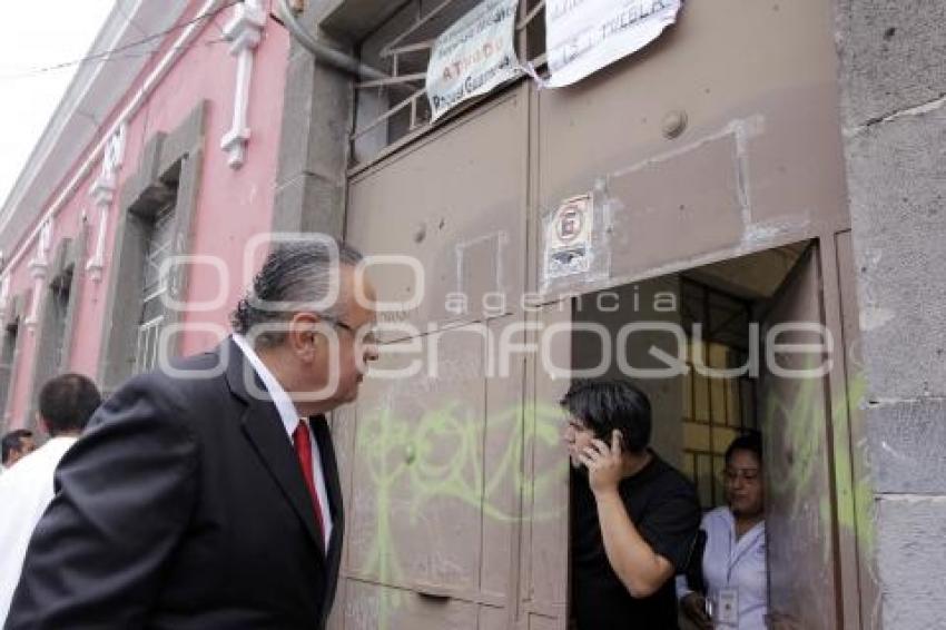 ROBAN URNAS EN LA 13 ORIENTE