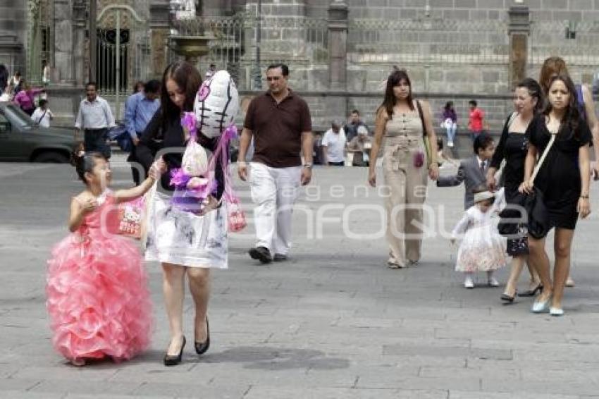 VIDA COTIDIANA. ZÓCALO