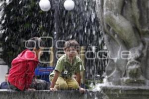 VIDA COTIDIANA. ZÓCALO