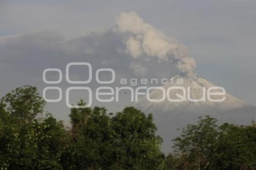 FUMAROLA DEL VOLCÁN POPOCATÉPETL