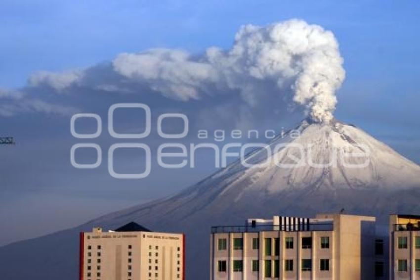 FUMAROLA DEL VOLCÁN POPOCATÉPETL