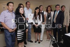 PABLO MONTIEL SOLANA RECIBE CONSTANCIA DE MAYORÍA
