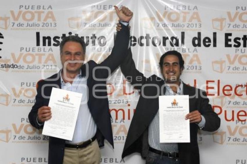 PABLO RODRIGUEZ RECIBE CONSTANCIA DE MAYORIA DIPUTADO ELECTO DISTRITO 14