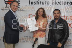 PABLO RODRIGUEZ RECIBE CONSTANCIA DE MAYORIA DIPUTADO ELECTO DISTRITO 14