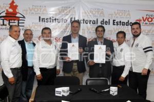 PABLO RODRIGUEZ RECIBE CONSTANCIA DE MAYORIA DIPUTADO ELECTO DISTRITO 14