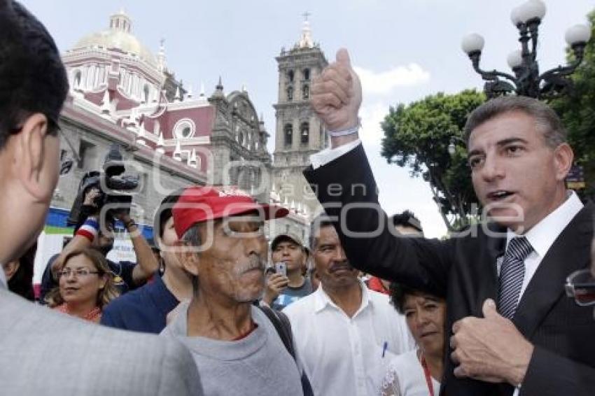 TONY GALI EN EL ZÓCALO DE LA CIUDAD